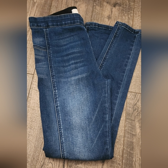 KanCan Women's Blue Jean Jegging Excellent condition Medium - Picture 1 of 7